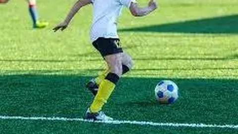 “国青风云：紧张激昂、气势磅礴、头脑清晰的球队风采，三位核心球员传奇历程回顾”