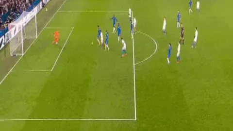 “中国男足18强赛不敌澳洲，失去世界杯晋级机会，3月25日比赛结果揭晓”