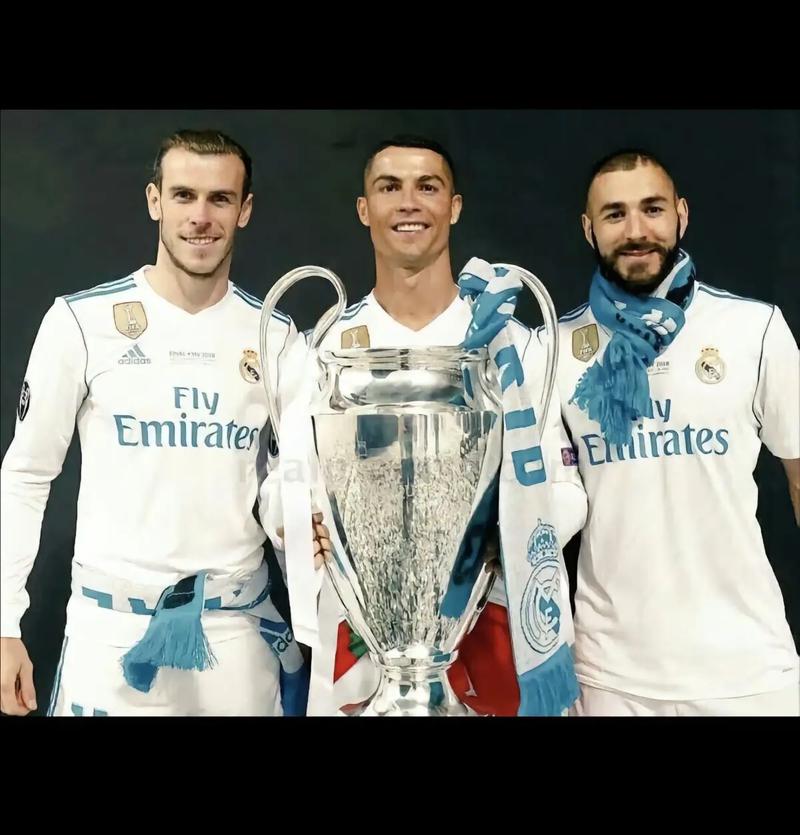 索博成英超焦点？记者解读匈牙利球星：全国瞩目利物浦之战